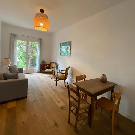 Apartment Cosy A Menilmontant Paris