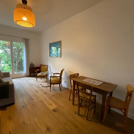 Cosy A Menilmontant Apartment Paris