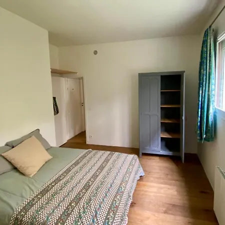 Cosy A Menilmontant Apartment Paris